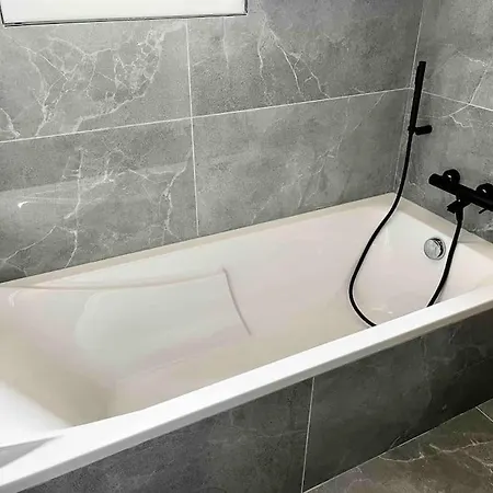 Superbe Neuve+ Piscine En Provence Villa