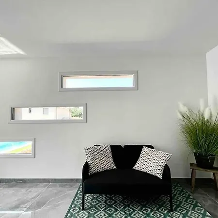 Superbe Neuve+ Piscine En Provence Villa *